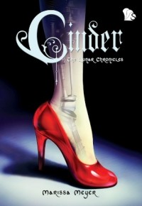 covHTM-079_thumb.jpg THE LUNAR CHRONICLES CINDER